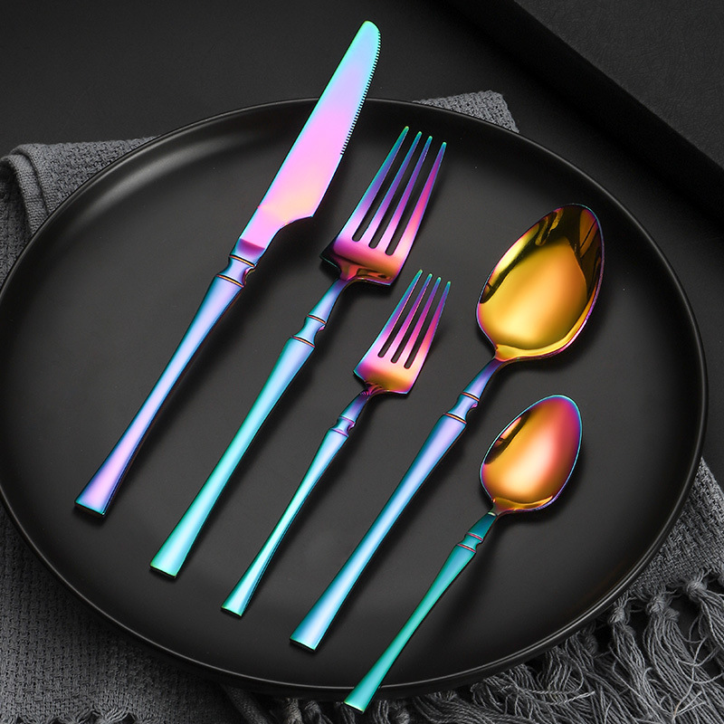 Set di posate colorate in acci - Kitchen Appliances Combo recensione e prezzo